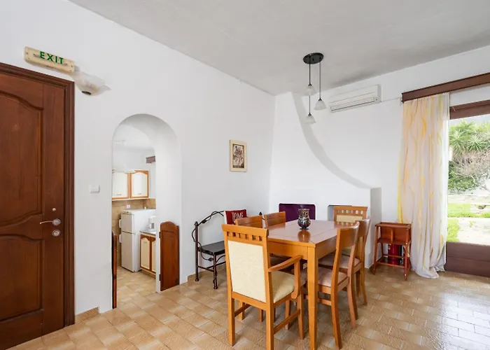 Kazamia Apartments With Sharing Pool